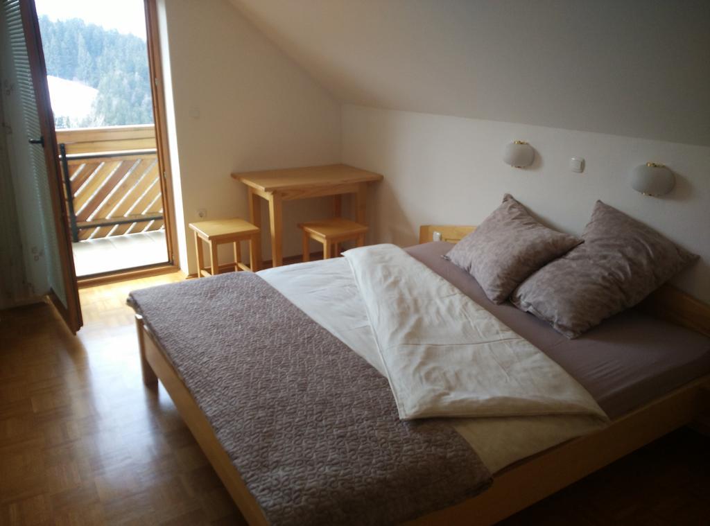 リュブノ Tourist Farm Kladjeヴィラ エクステリア 写真